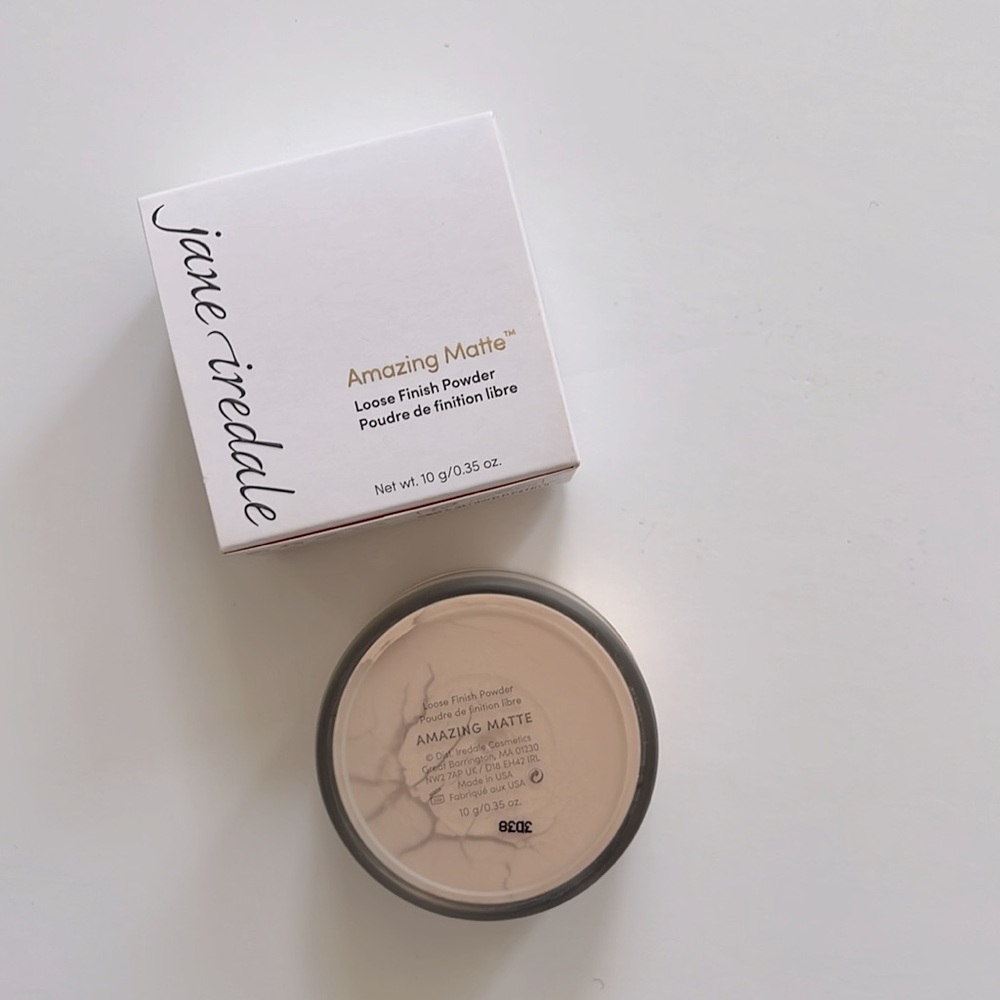 JANE  IREDALE AMAZING MATTE
LOOSE FINISH POWDER - Picture 3 of 4